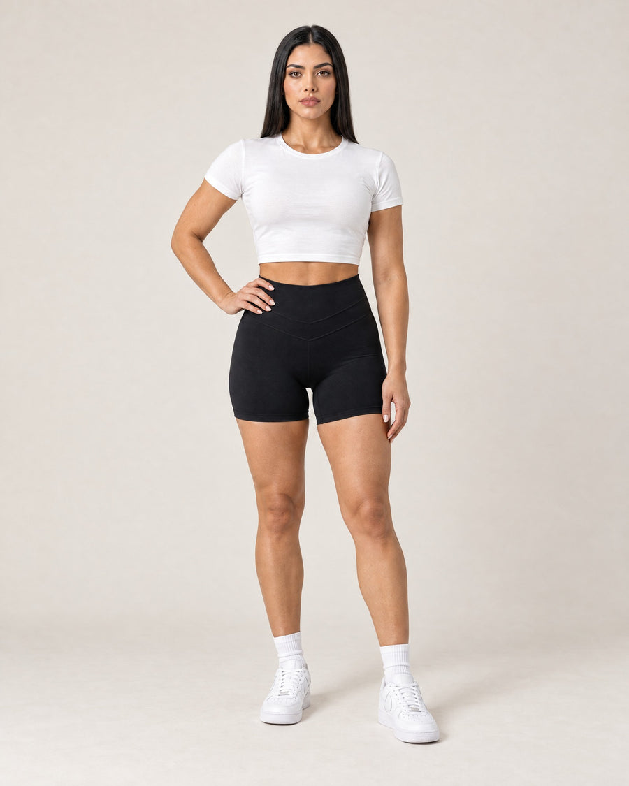 The Twist Short — Black, frente