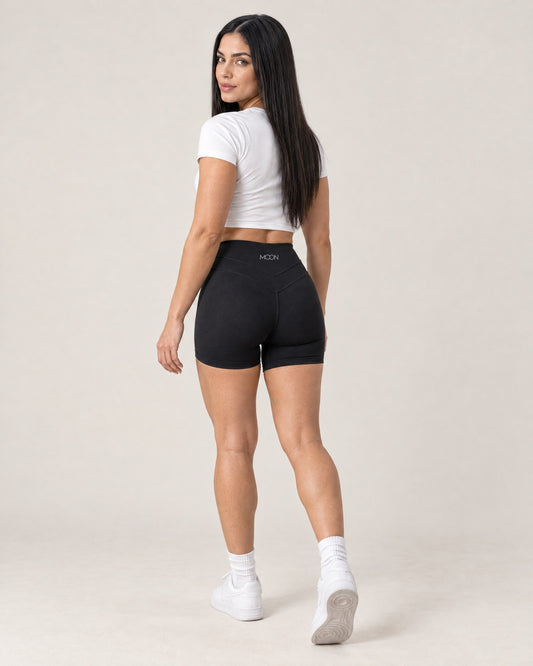 The Twist Short — Black, espalda