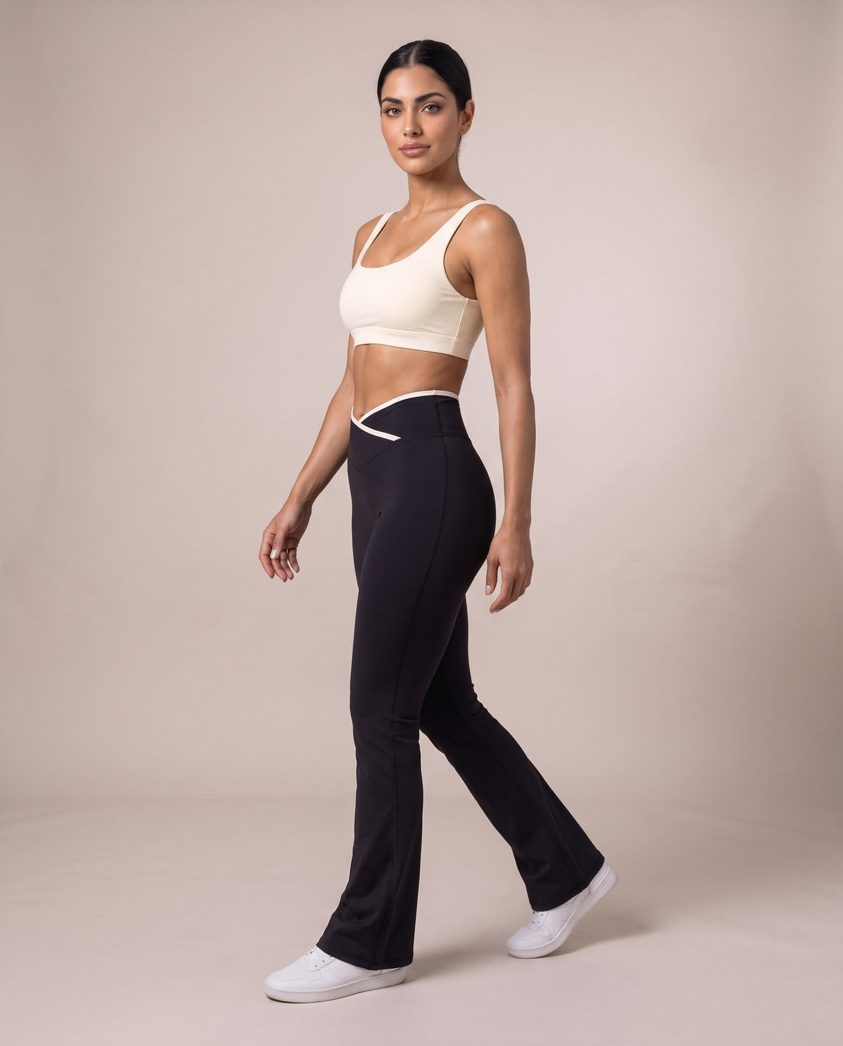 The Orbit Flare Pant — Midnight Black, nueva 3